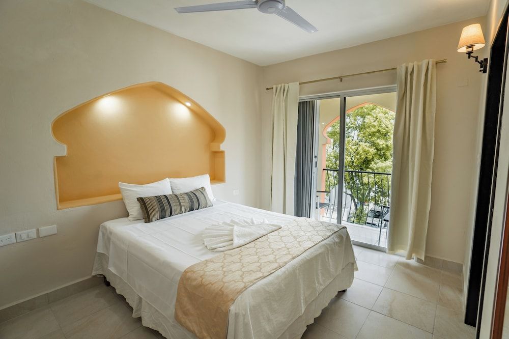 Sahara Hotel Standard Triple Room