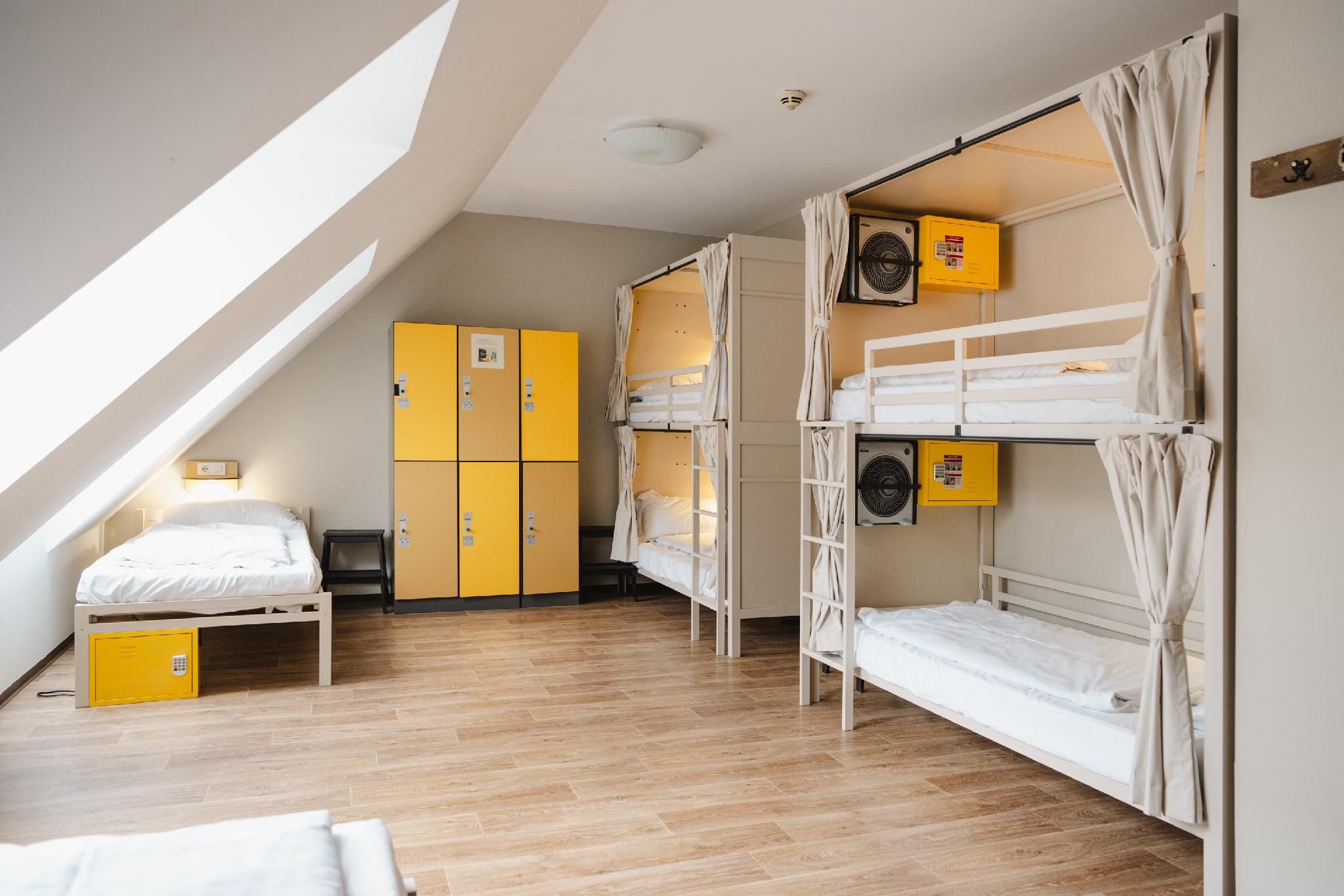 1 Bed in 6 Bedded Female Room Ensuite