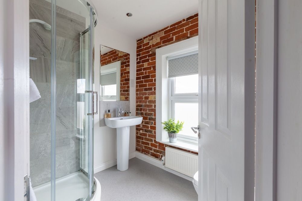 The Caledon Double Room, Ensuite, Sea View (King Ensuite) 5