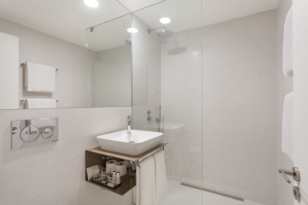 S. Bento Residences Studio 13