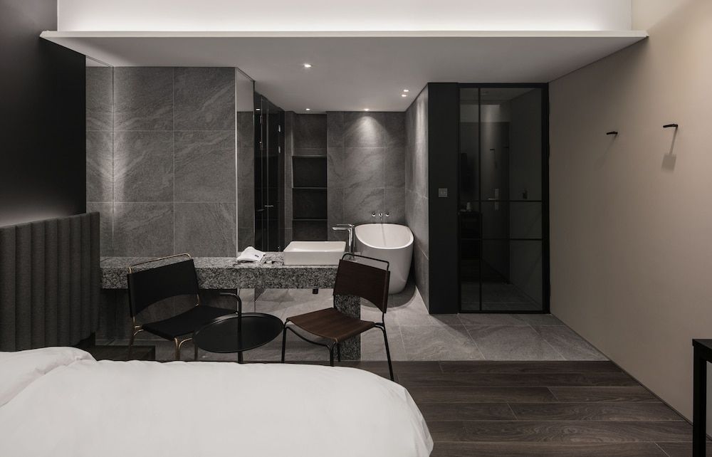 undefined H Hotel Wangsimni 6