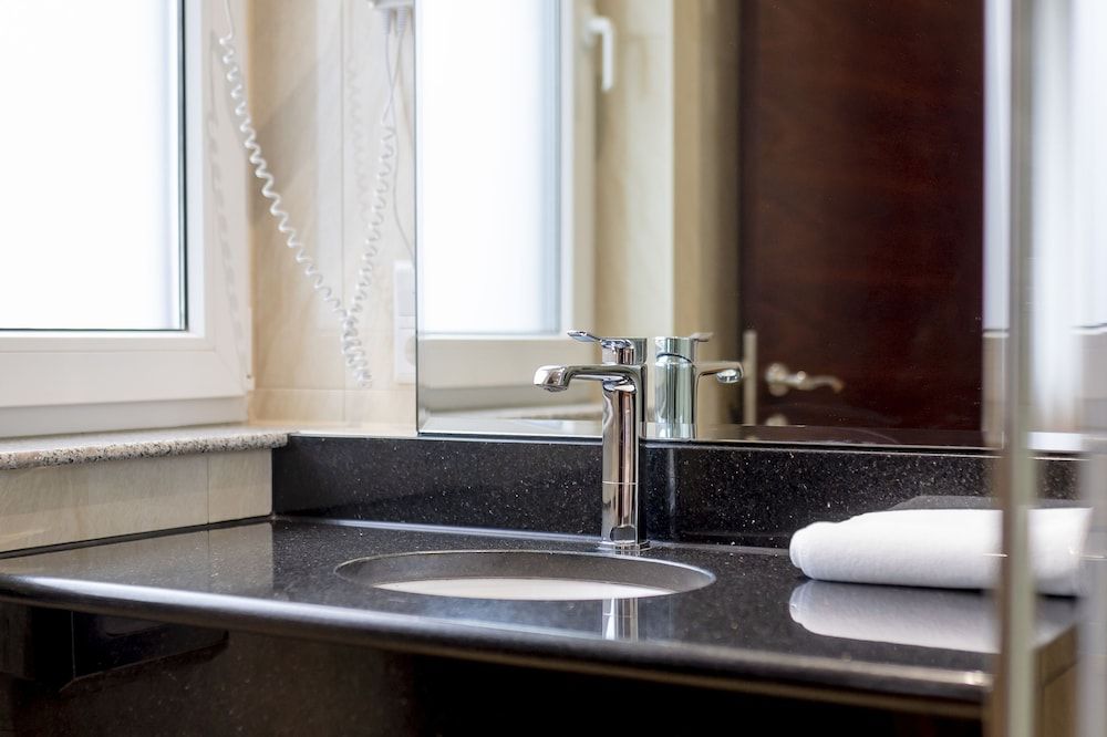 Palast Hotel Luxury Triple Room 4