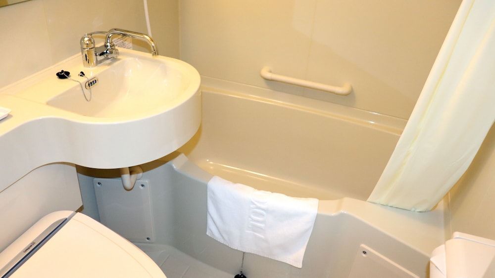 Toyoko Inn Tokyo Keihin Tohoku Line Oji Station Kita Economy Double Room, Smoking 6