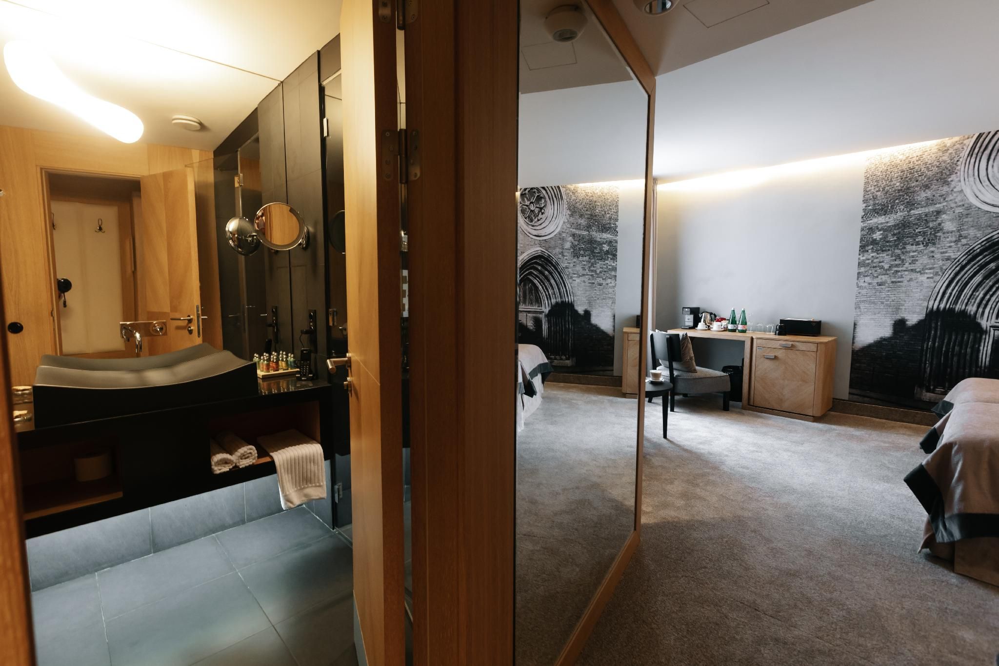 Dome Hotel Deluxe Twin Room - Non-Smoking 3