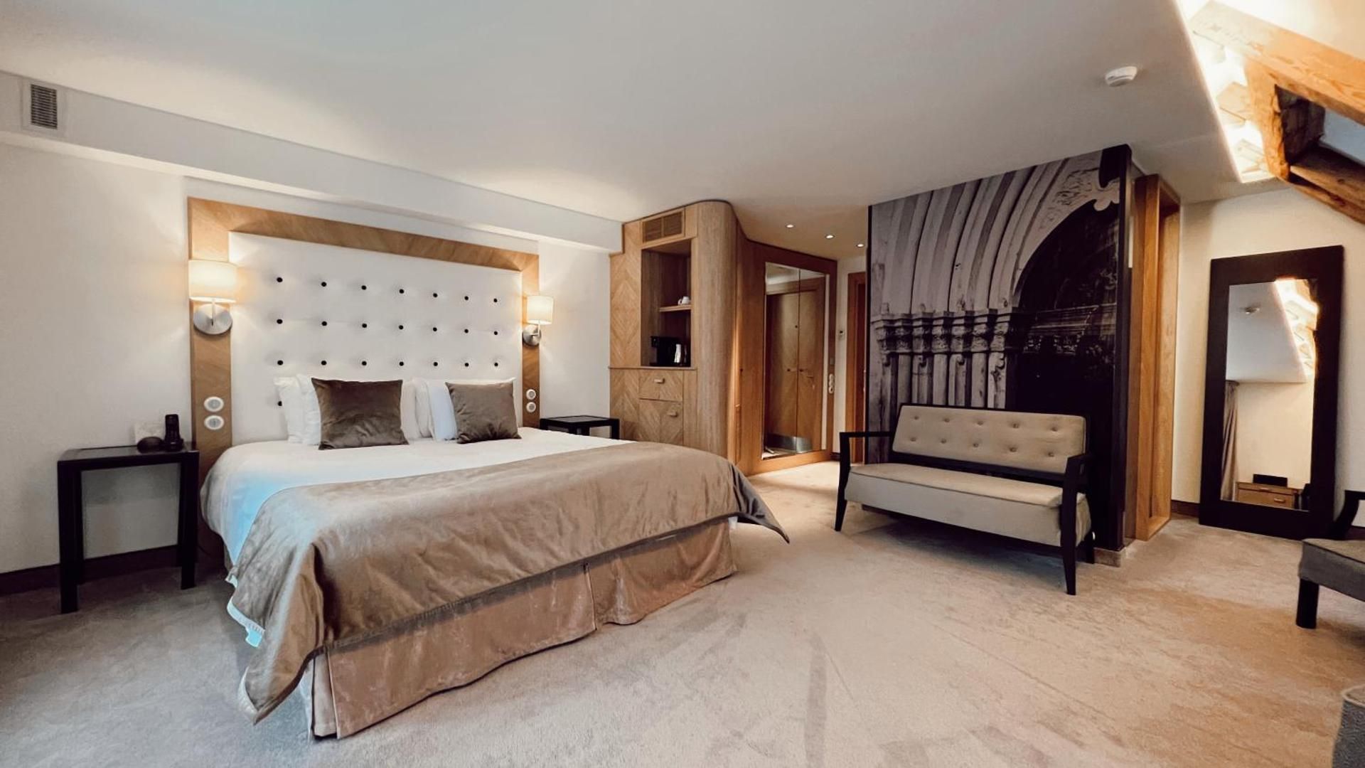 undefined Dome Hotel 2