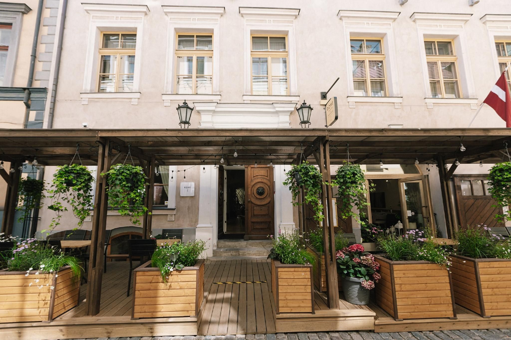 undefined Dome Hotel