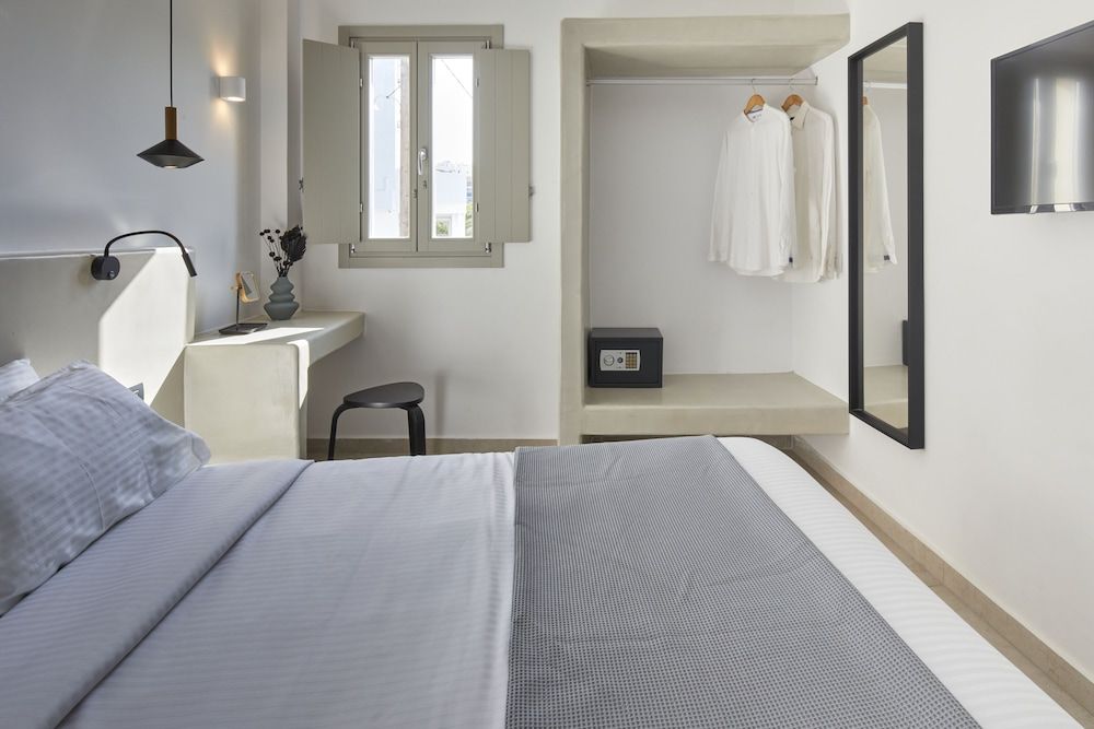 Grand Suite, 1 King Bed with Sofa bed, Jetted Tub, Sea View