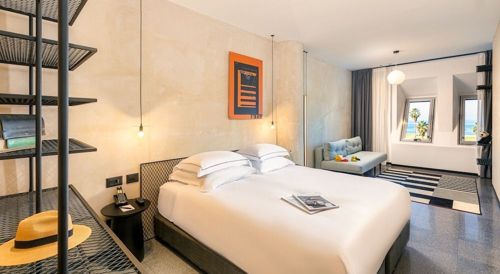 undefined Brown Brut Seafront Hotel 4