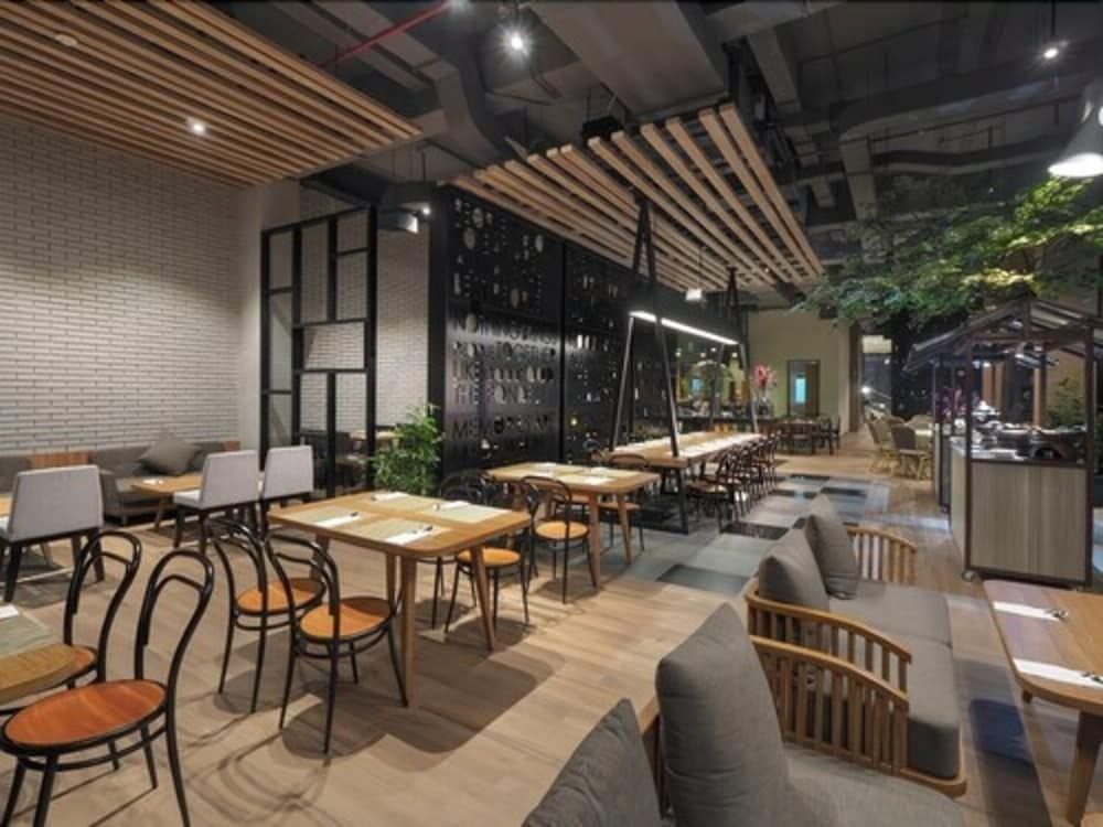 undefined Arosa Hotel Jakarta 6