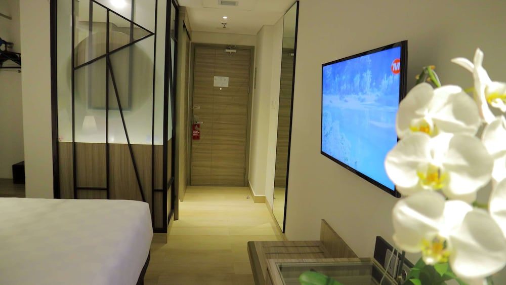 Arosa Hotel Jakarta Deluxe Double Room 9