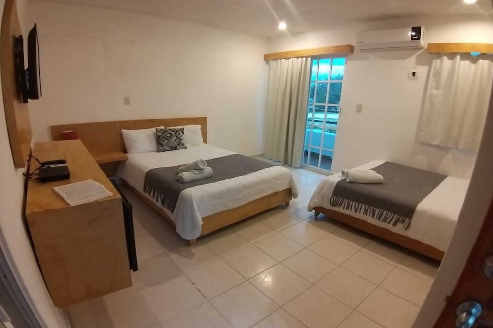 Deluxe Room, 2 Double Beds, Garden View