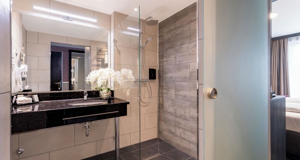 PLAZA Premium Heidelberg Premium Double Room 6