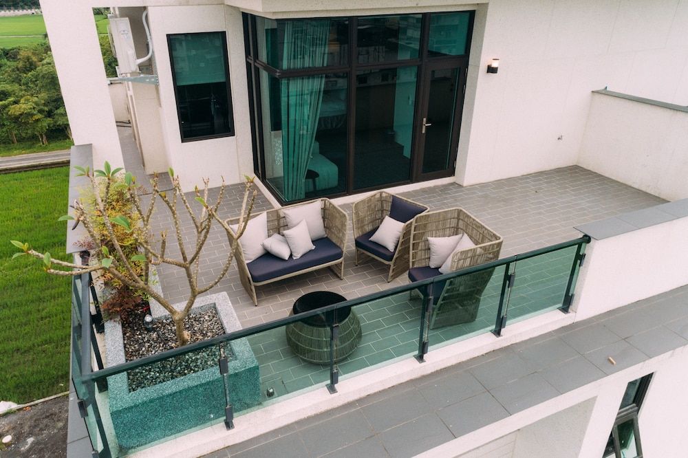 Tsang Kuo Resort Panoramic Double Room 3