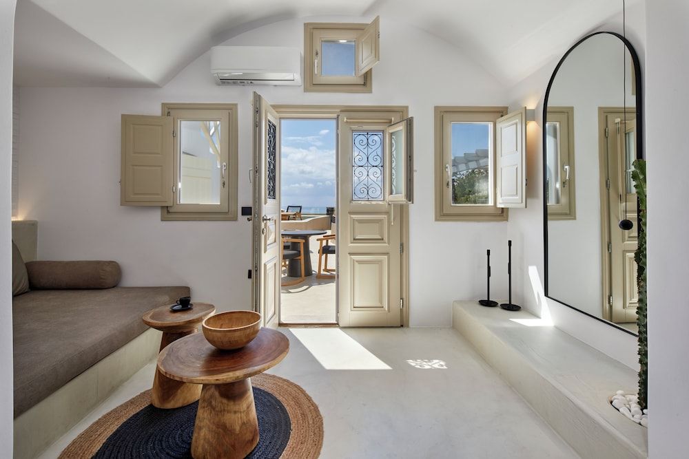 You And Me Suites Deluxe Suite, Hot Tub, Sea View 8