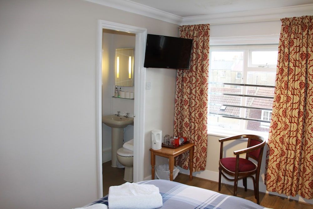 Ambassador Hotel Triple Room 7