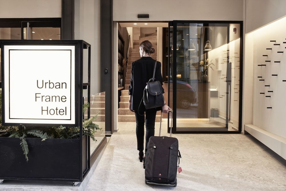 undefined Urban Frame Plaka 6