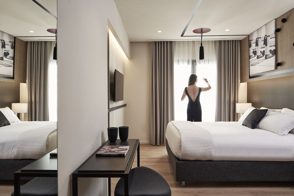 undefined Urban Frame Plaka 3