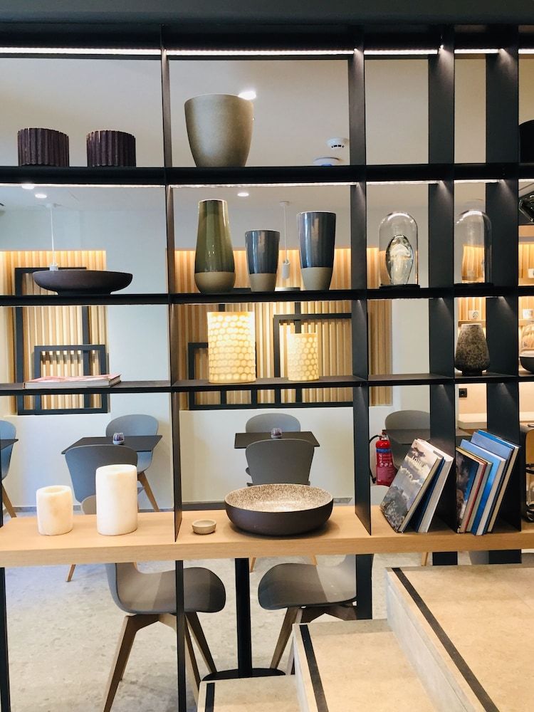 undefined Urban Frame Plaka 7