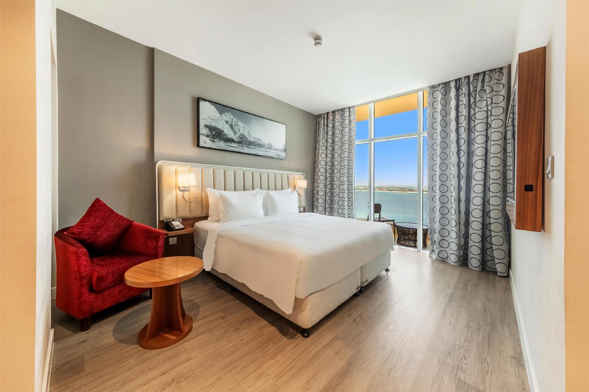 Suite-1 Bedroom - Sea View - Balcony