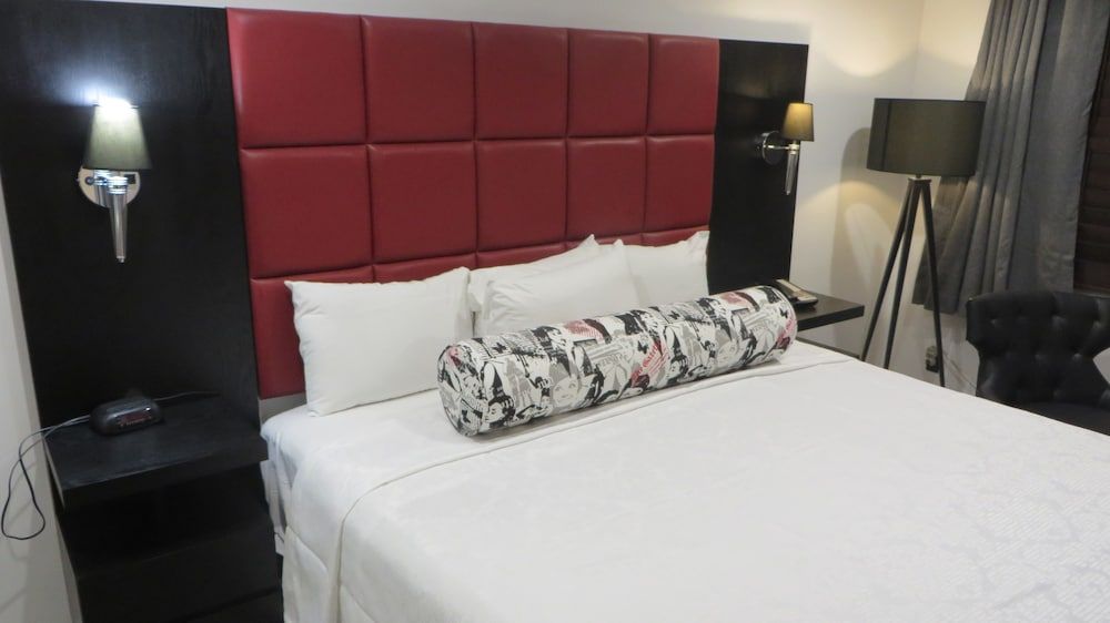 undefined Legend Hotel Hollywood 6