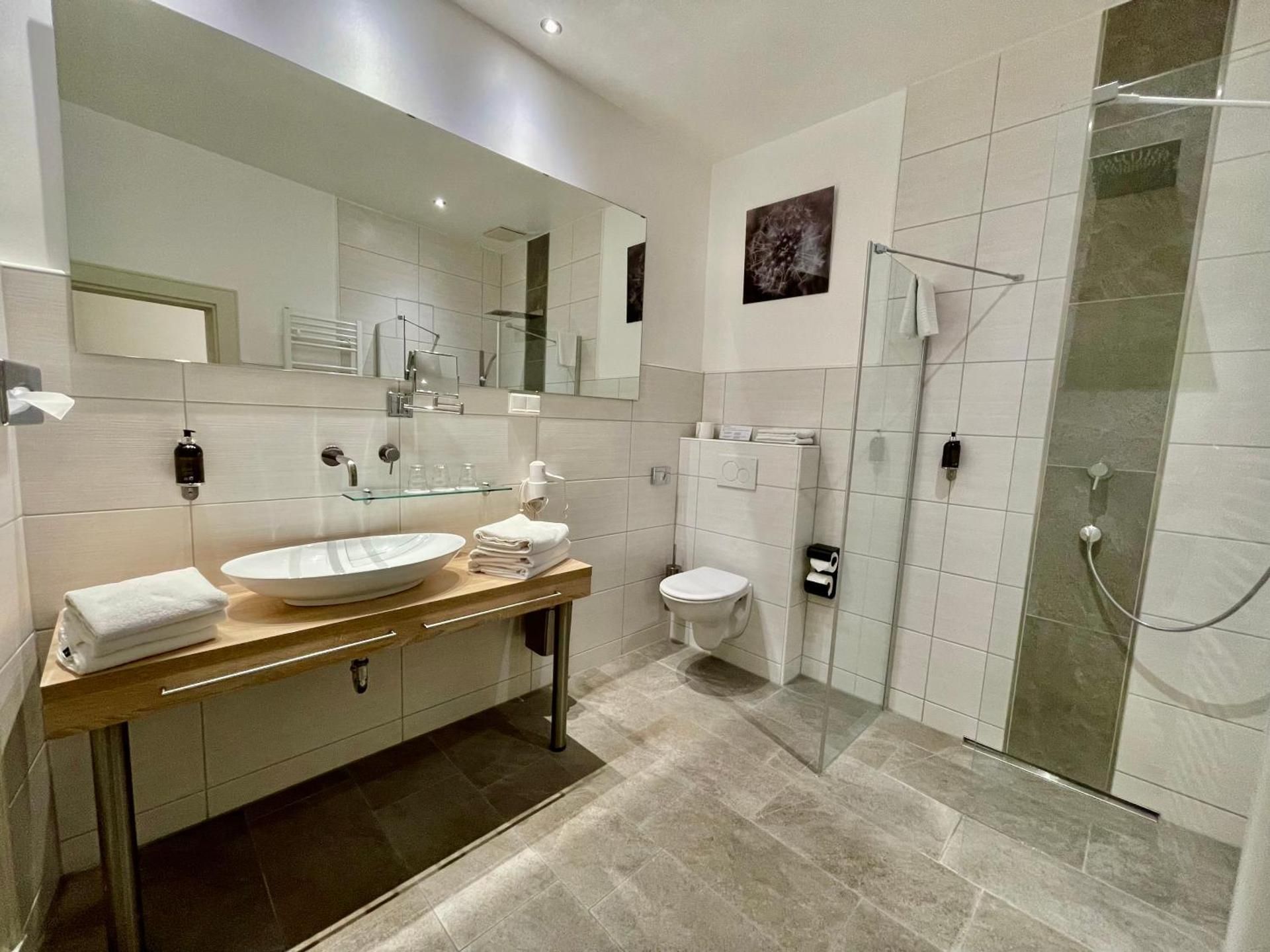 undefined Hotel Central 6