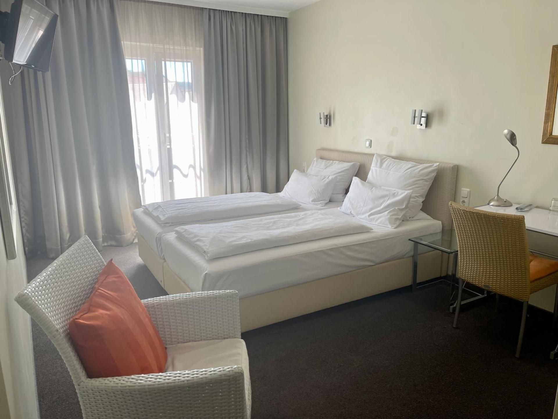 undefined Hotel Central 10