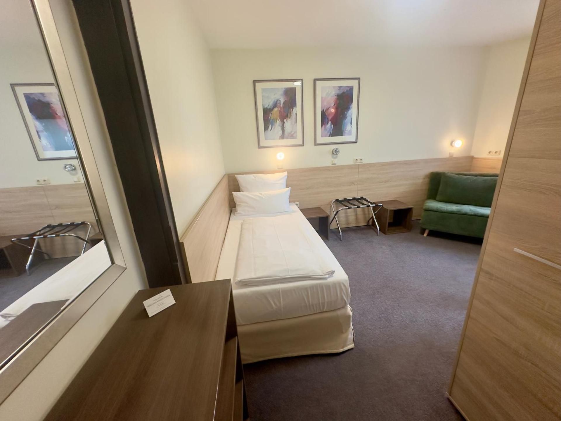 undefined Hotel Central 7