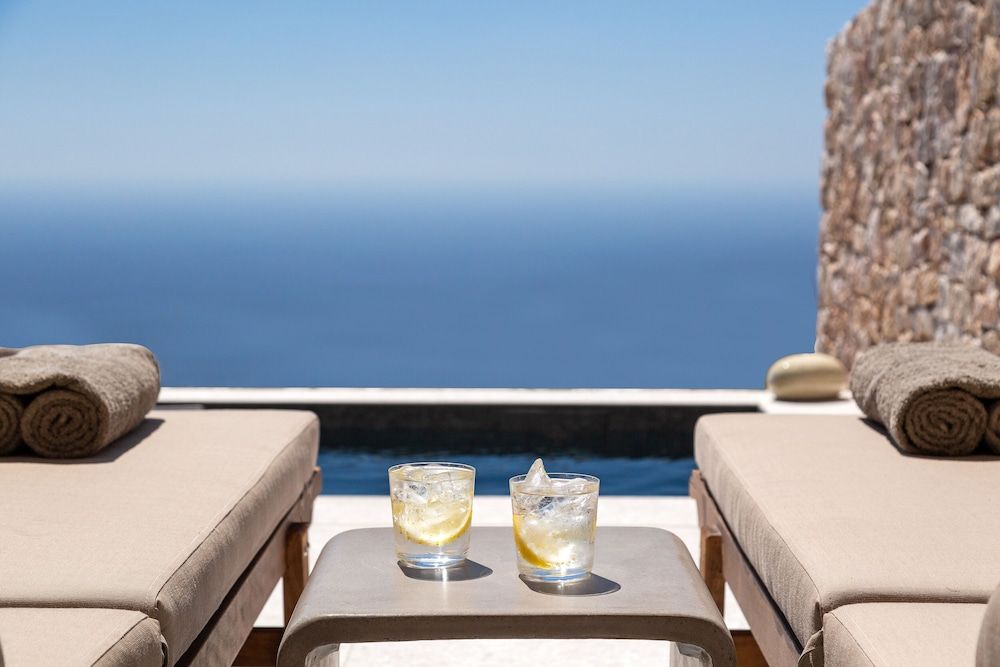 Santorini Sky, Luxury Resort Junior Villa with Private Heated Plunge Pool and Sea View 2