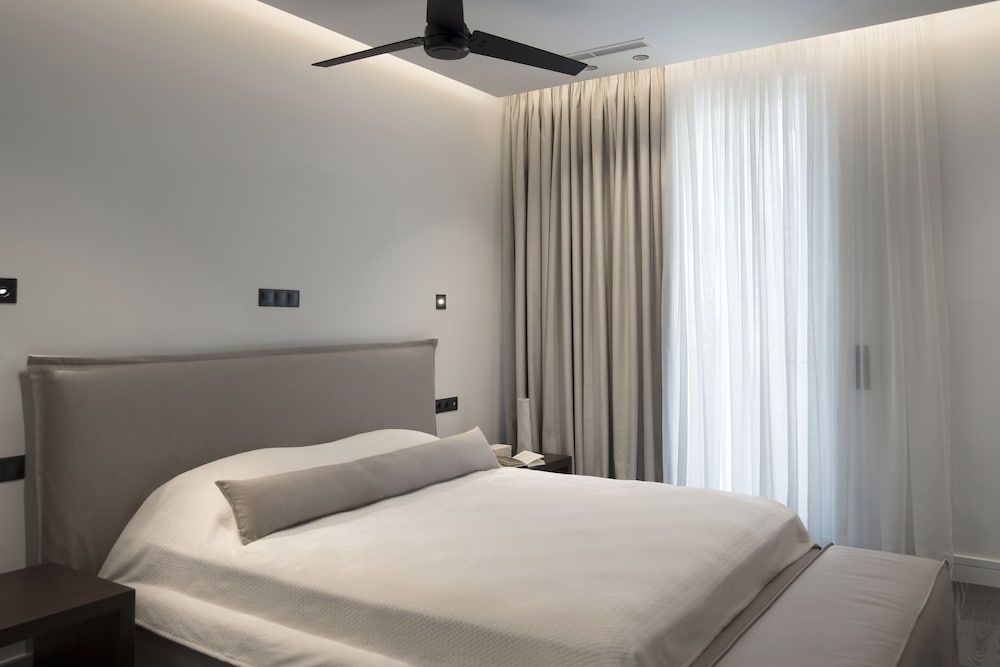 South42 Superior Apartment