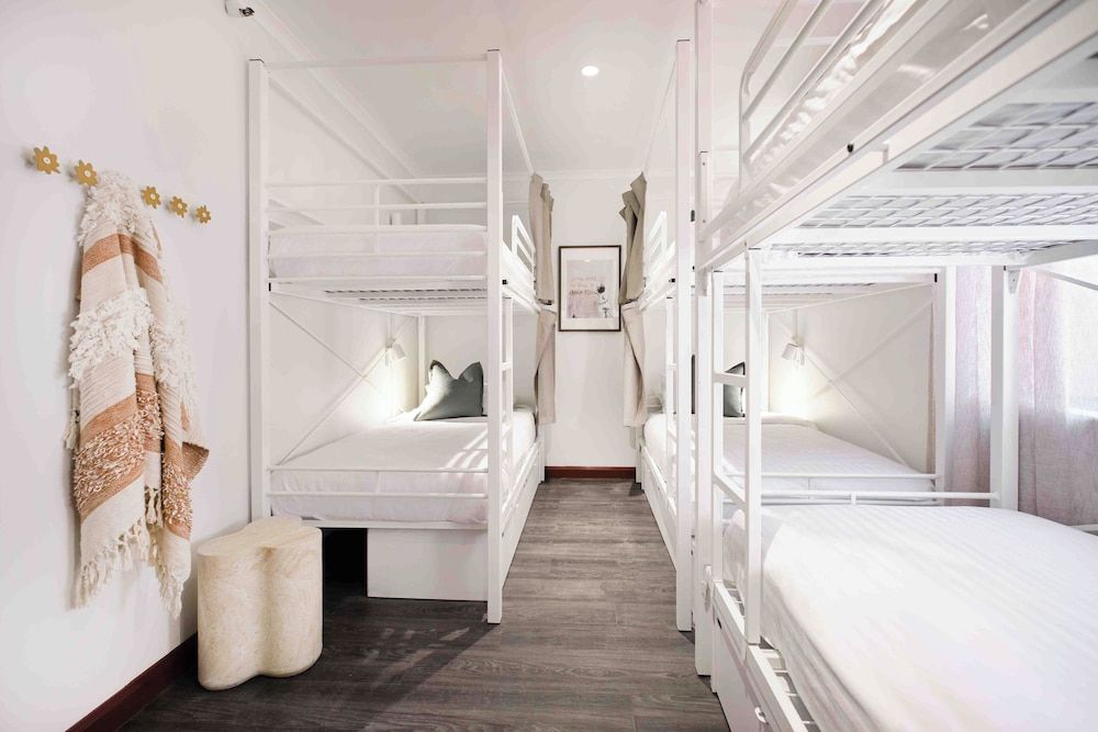 Private 6 Bed Female Ensuite Dorm
