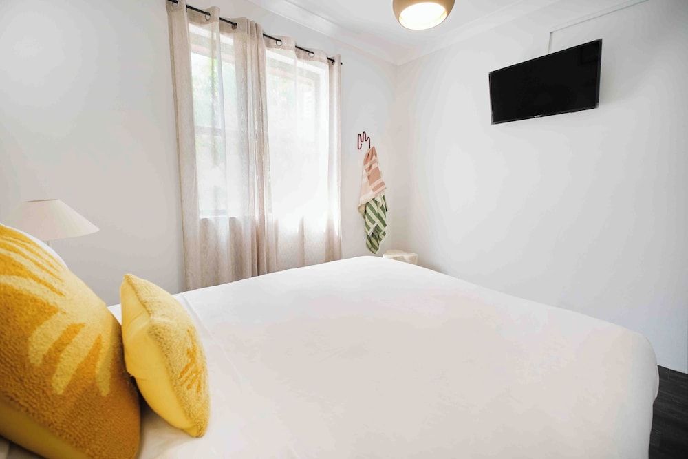 Private Queen Ensuite Room