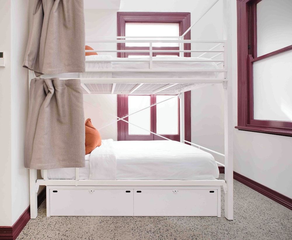 Private 4 Bed Ensuite Dorm