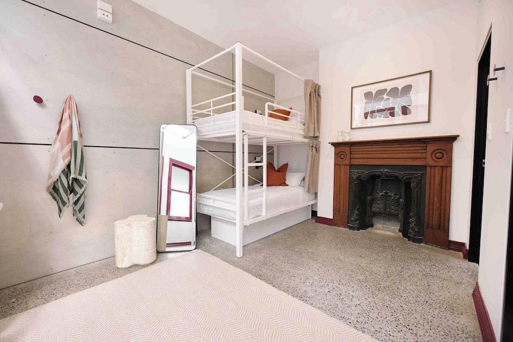 Private 12 Bed Ensuite Dorm