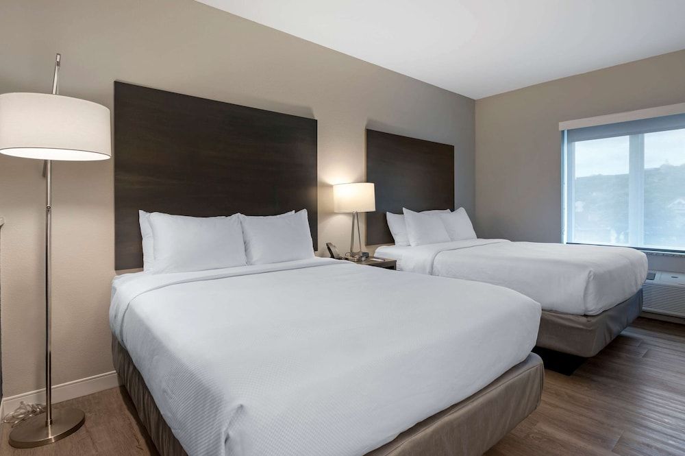 Standard Room, 2 Queen Beds, Non Smoking