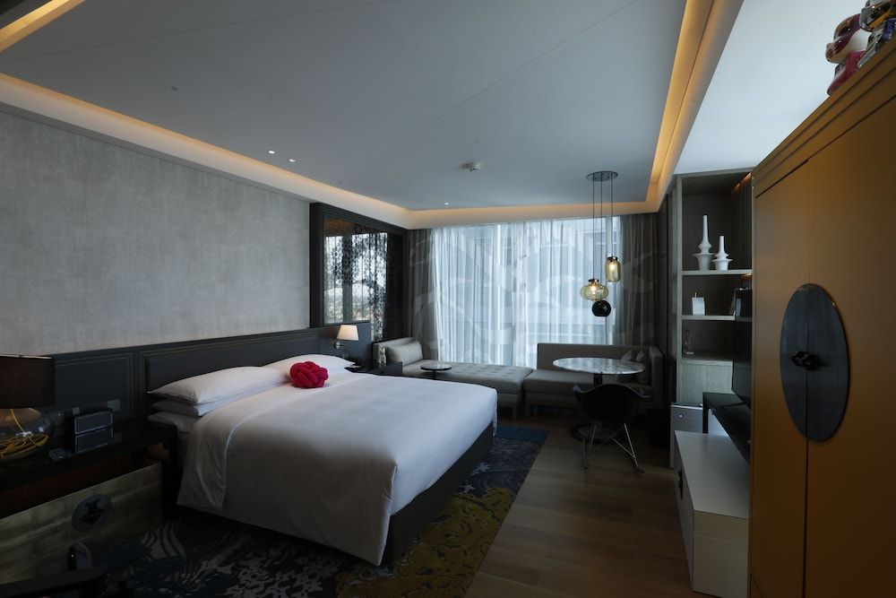 Renaissance Hangzhou Northeast Hotel Room, 1 King Bed, Non Smoking, City View 2