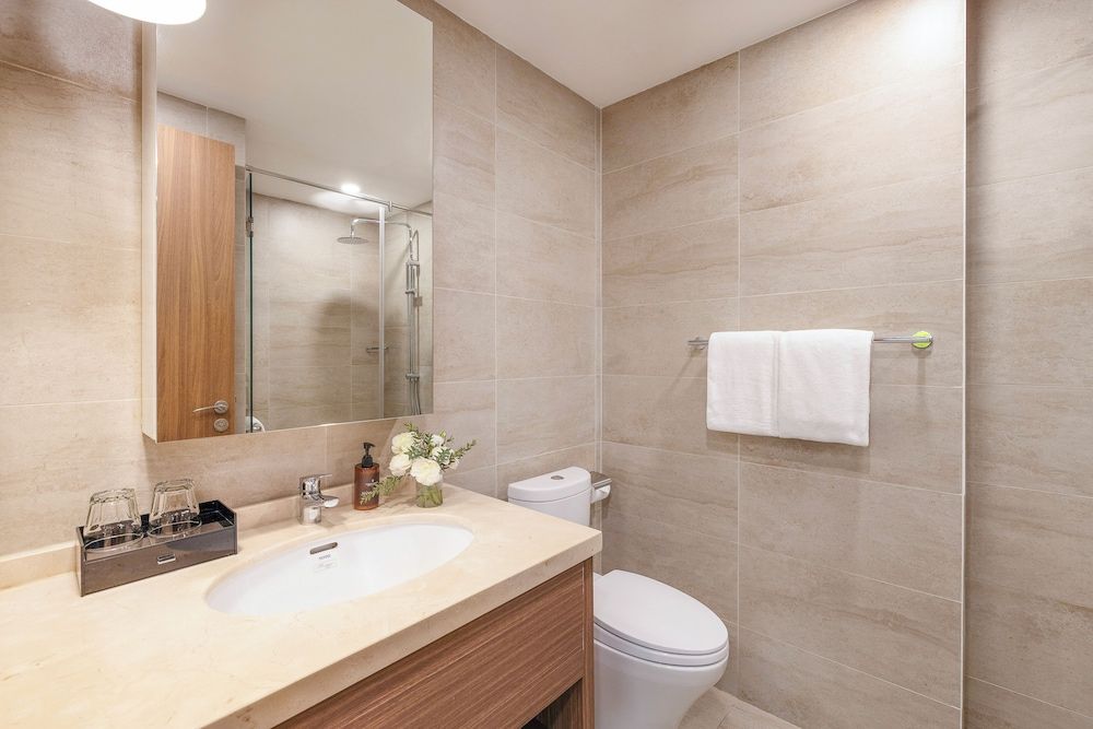 T-Ritz Saigon Hotel & Apartment Deluxe Queen Room City View 9