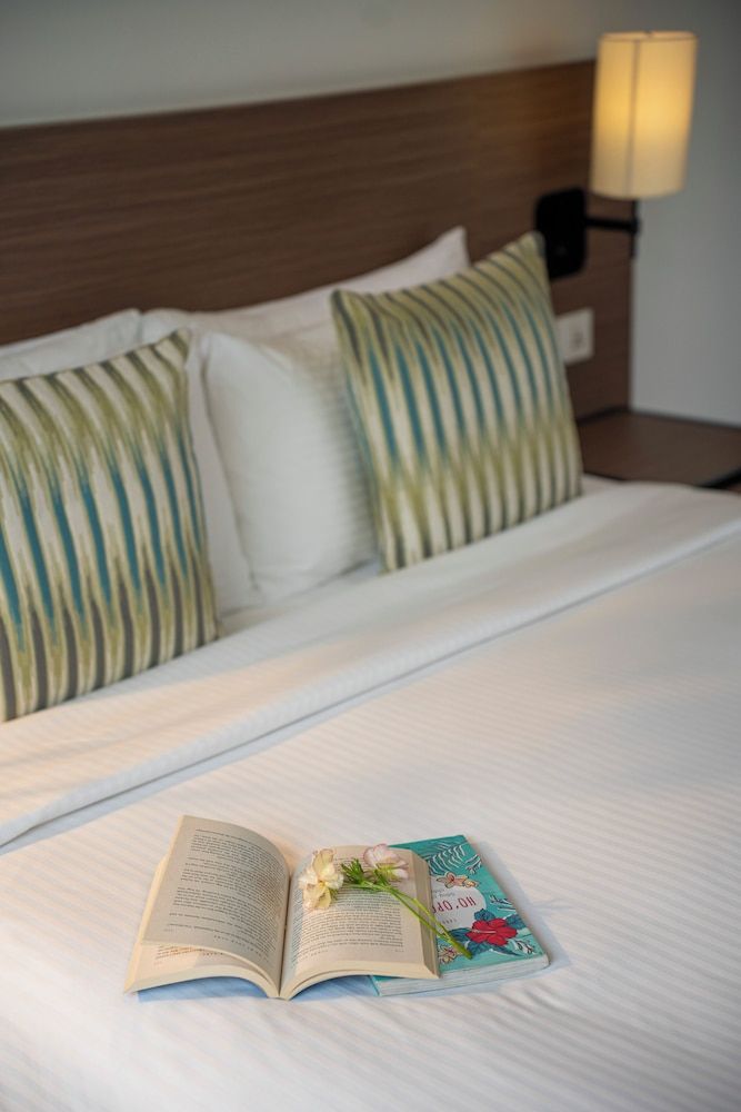 T-Ritz Saigon Hotel & Apartment Deluxe Queen Room City View 5