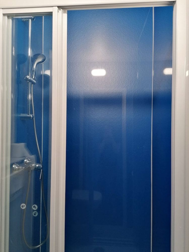 KYRIAD DIRECT ORLEANS - Olivet - La Source Standard Room, 1 Queen Bed 14