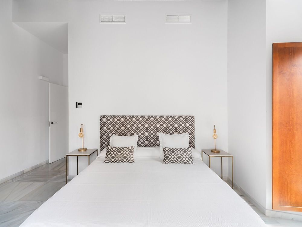 undefined Numa Seville Molina 8