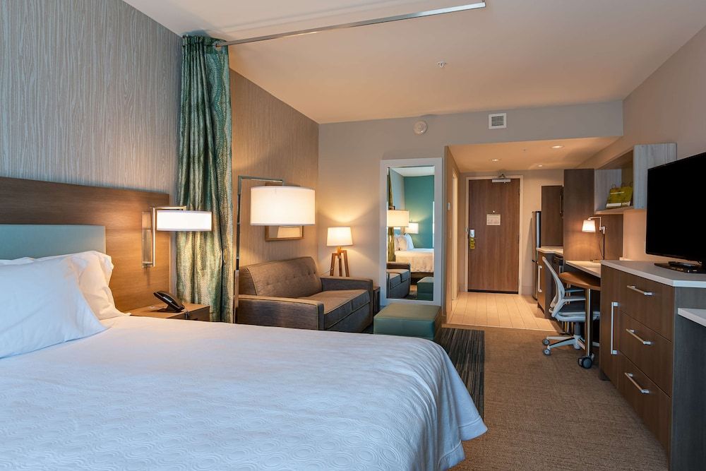 Studio Suite, 1 King Bed, Non Smoking