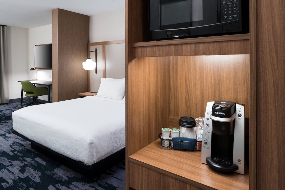 Room, 1 King Bed (Hearing Accessible)