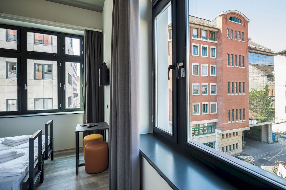 a&o Budapest City - Hostel Twin Room 8