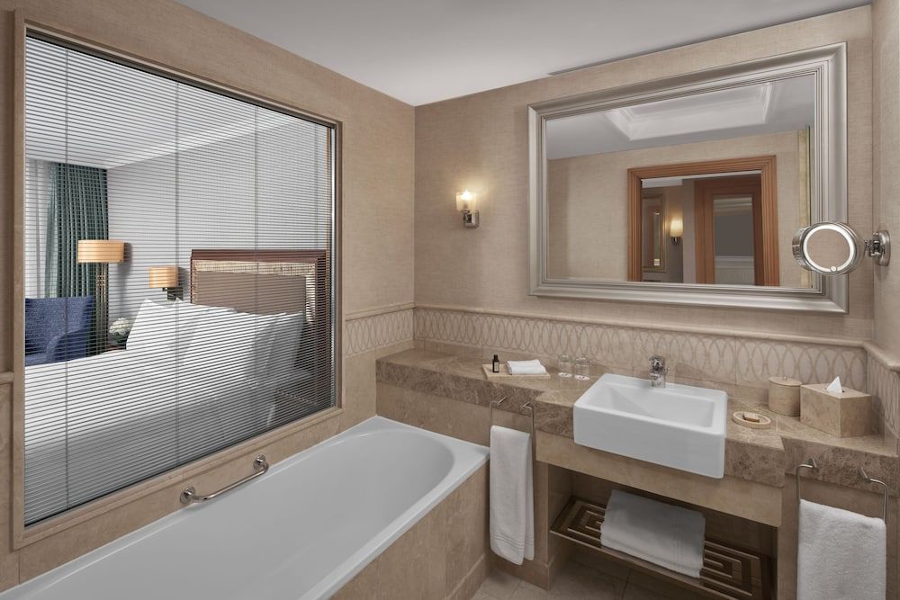 Divan Ankara Superior Room, 1 King Bed, City View 6