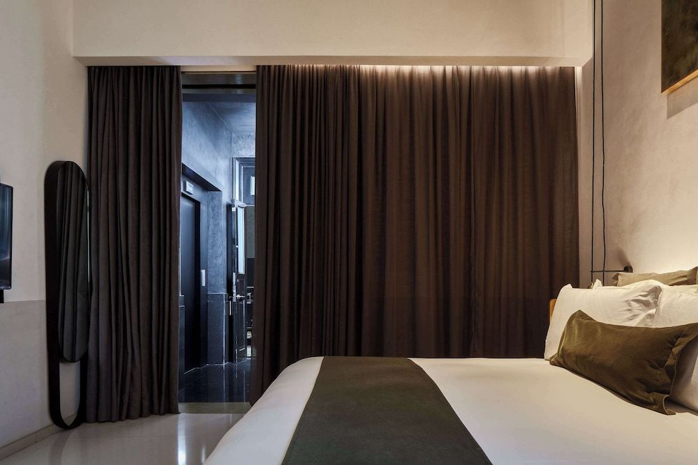 undefined Umbral, a Curio Collection by Hilton 3