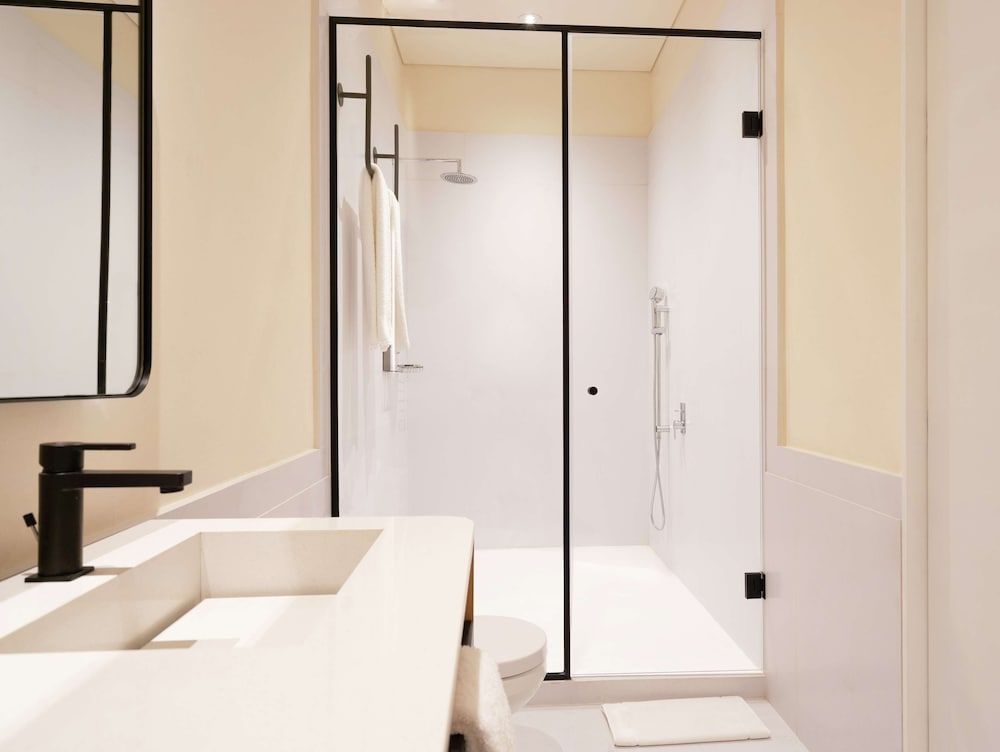 Umbral, a Curio Collection by Hilton Room, 1 Queen Bed 6