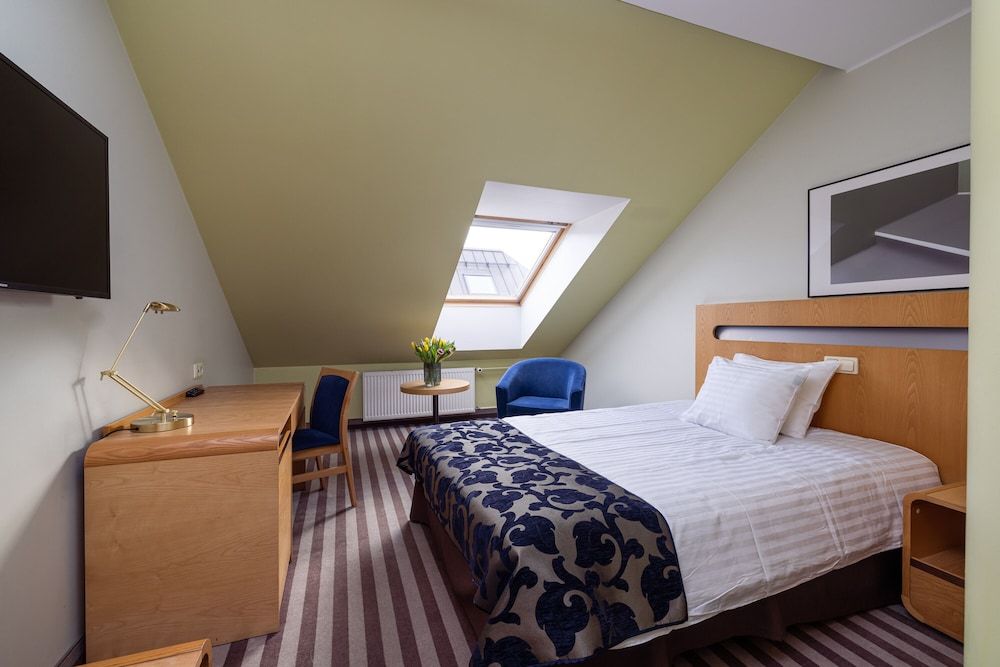 Classic Single Room
