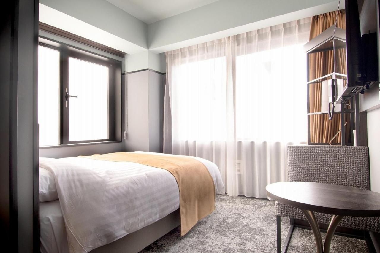 Kobe Plaza Hotel West Semi Double Room 2