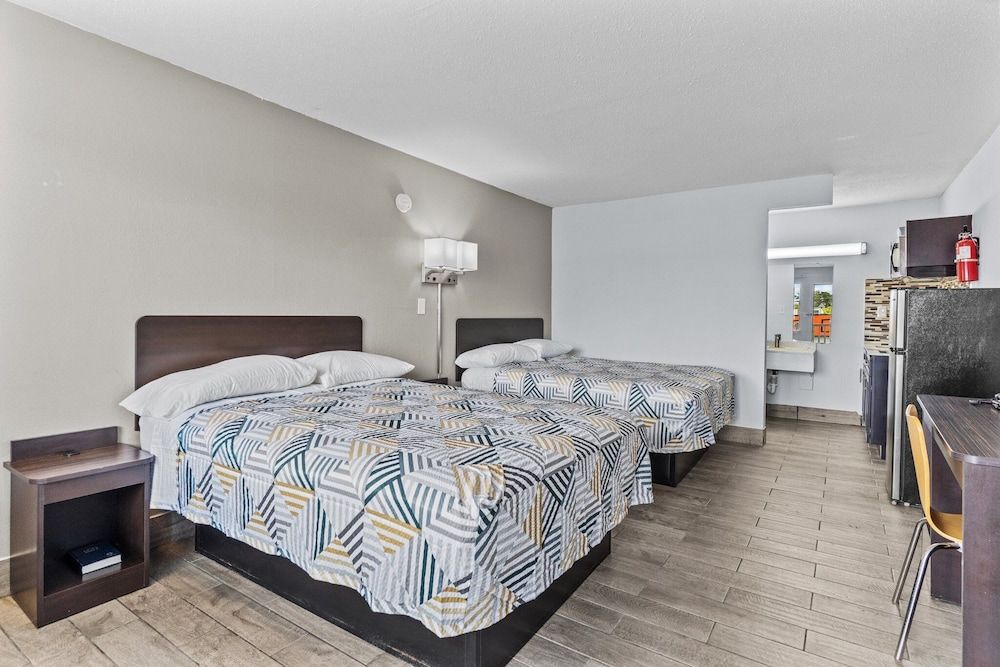 Standard Room, 2 Queen Beds, Non Smoking, Kitchen
