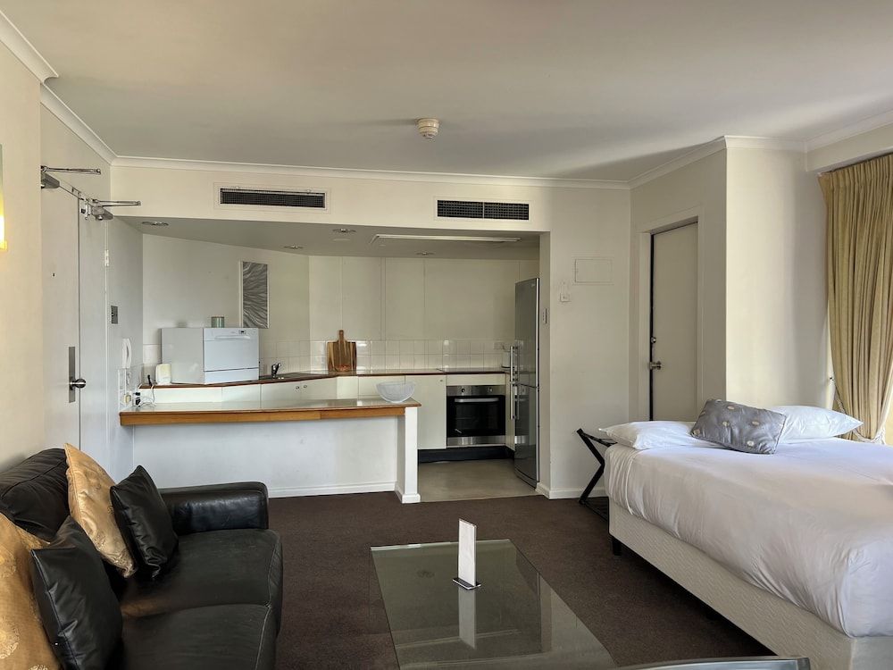 Sydney Hyde Park Paxsafe Apartments Superior Apartment, Multiple Beds, Non Smoking, Park View 17