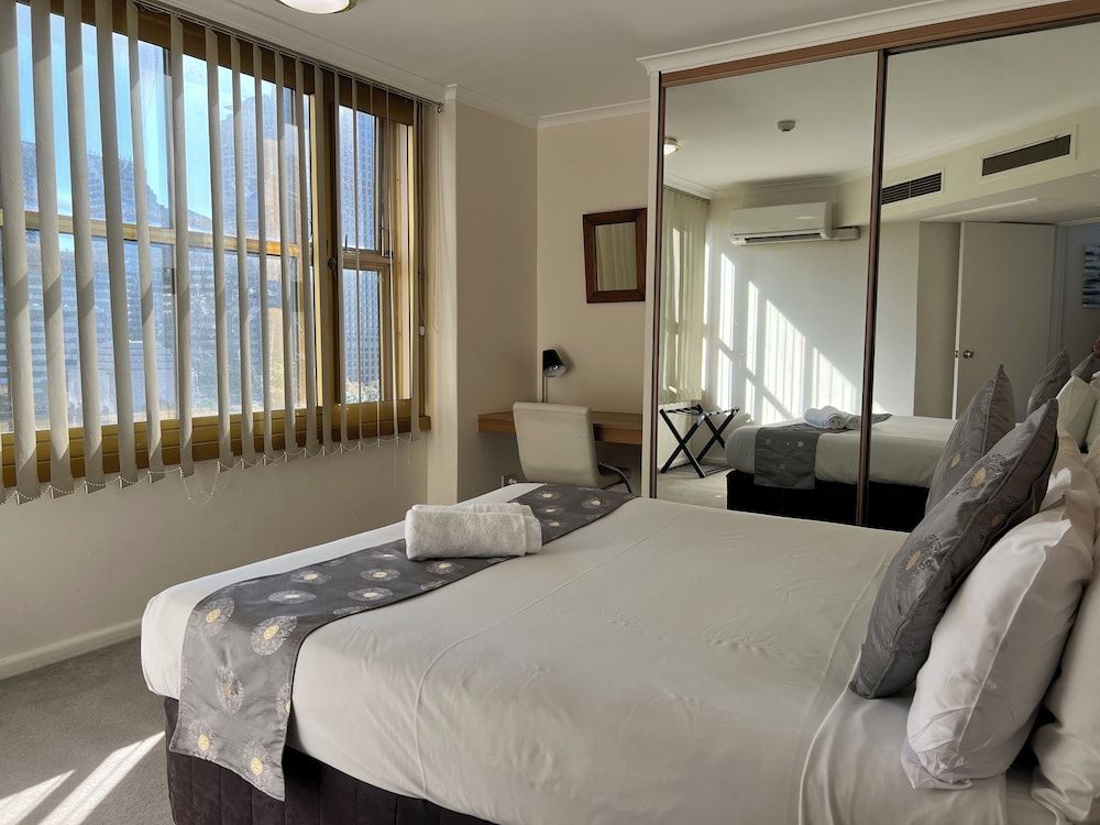 Sydney Hyde Park Paxsafe Apartments Executive Apartment, Multiple Beds, Non Smoking, Park View 2